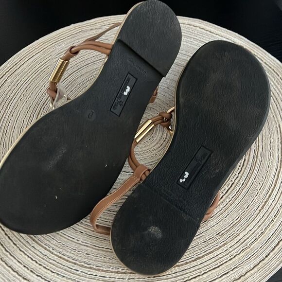 Montego Bay Club Tan Sandals with Gold Accents Size 9 - Picture 11 of 12